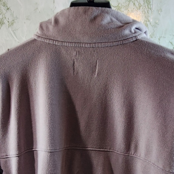 American Eagle Outfitters Ahh-Mazingly Soft 1/4 Zip Lavender Sweatshirt - Picture 9 of 11
